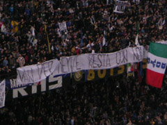 Striscioni pro Van Der Meyde